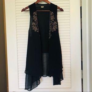 🌼🌻 Black Vest 🌻🌼